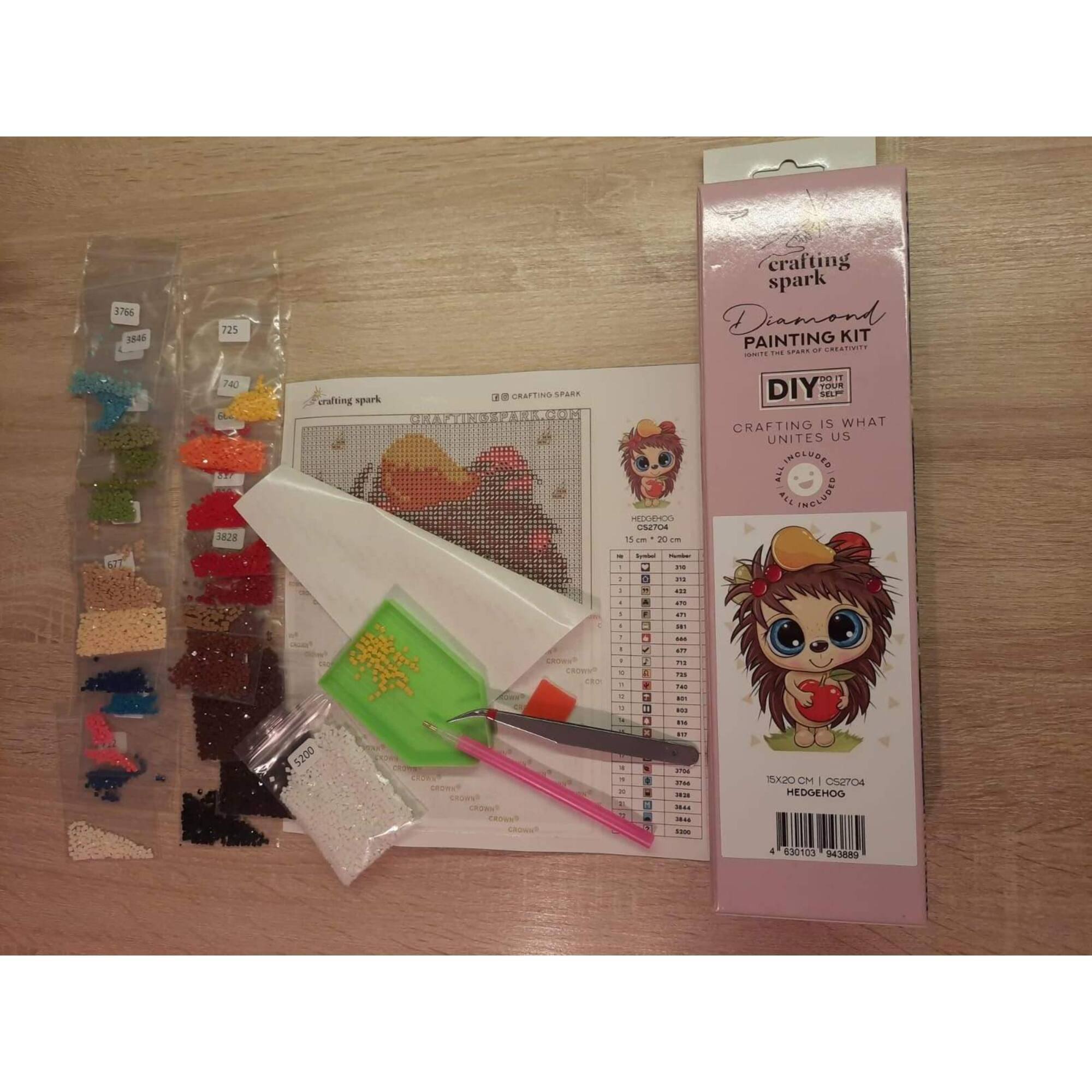 Crafting Spark Cat with Rainbow Diamond Painting Kit